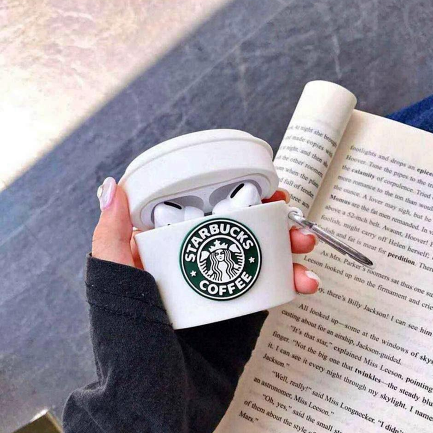 Funda Diseño 3D para Airpods + Arnes