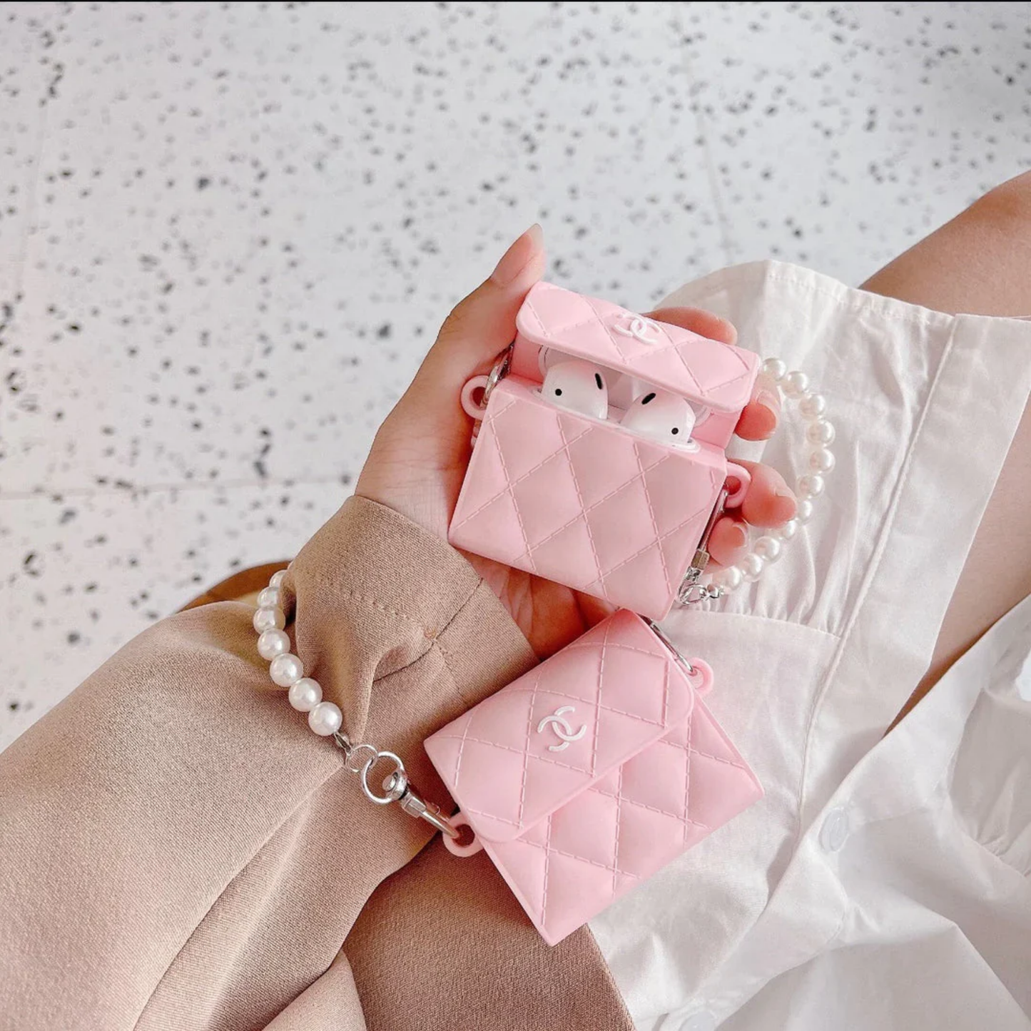 Funda Diseño 3D para Airpods + Arnes